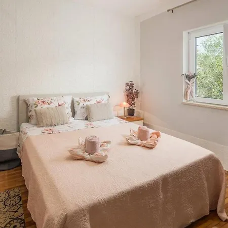 Casa Nati In Cvitani - Haus Fuer 4-5 Personen * Visnjan