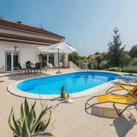 Casa Nati In Cvitani - Haus Fuer 4-5 Personen