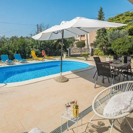 Casa Nati In Cvitani - Haus Fuer 4-5 Personen *